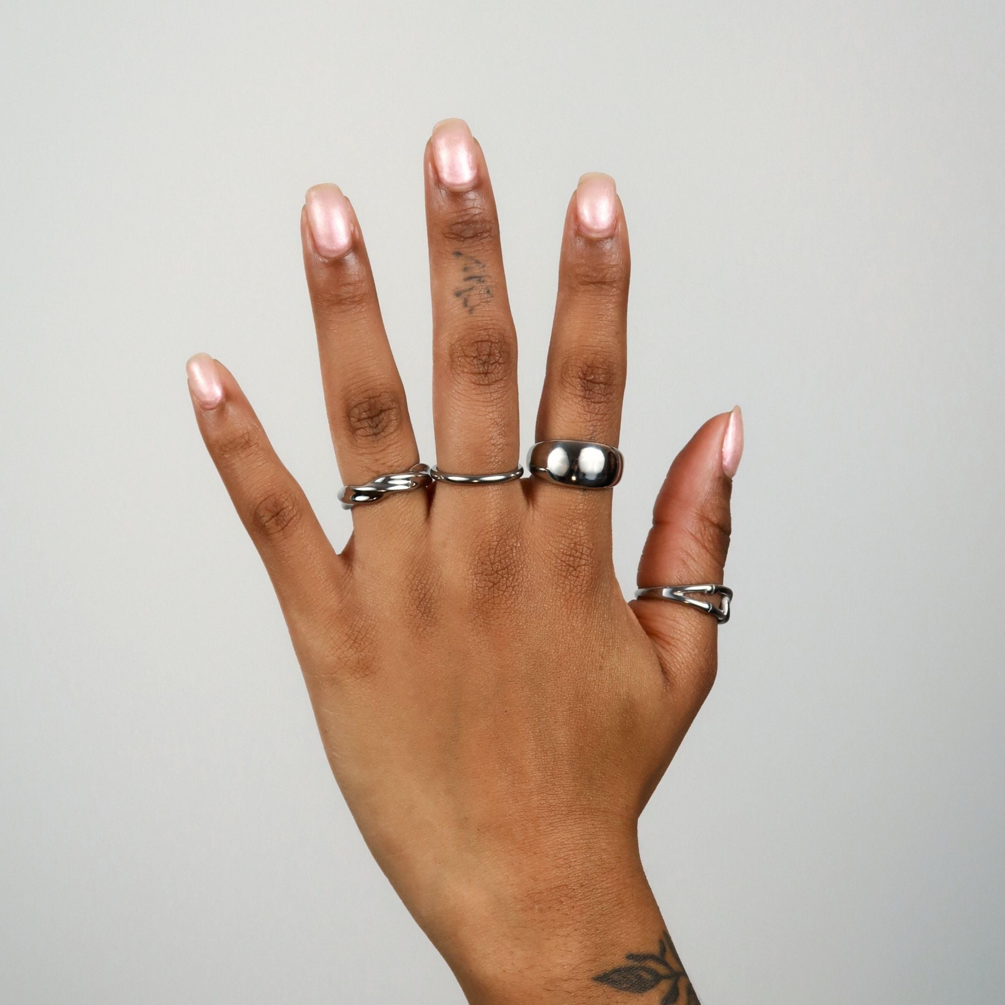 Echo 2mm Stacking Ring – Darling Devotion